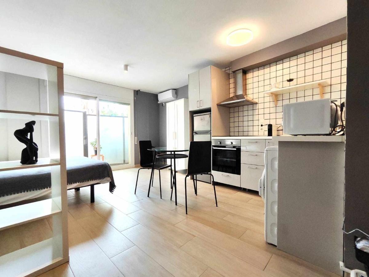 Mazi Apartments Suite Mataro Bagian luar foto
