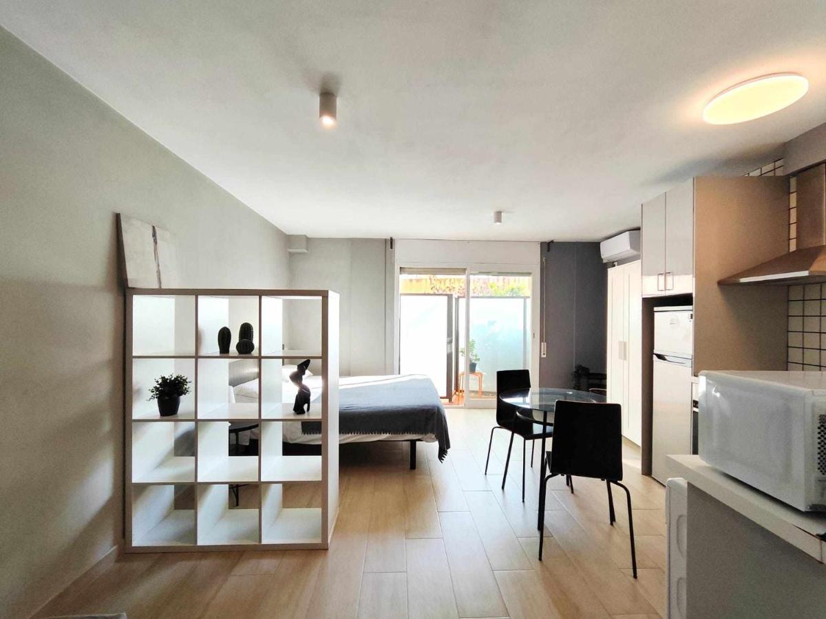Mazi Apartments Suite Mataro Bagian luar foto
