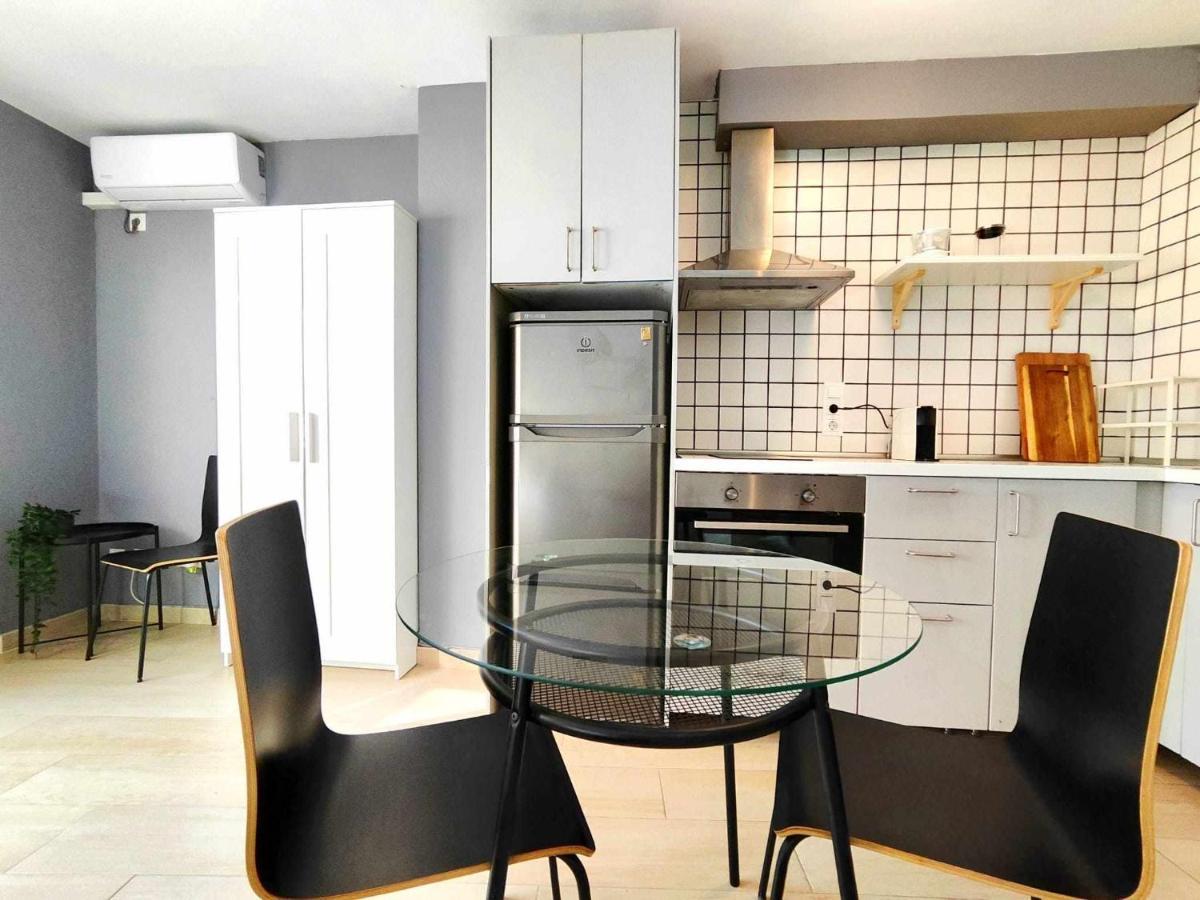 Mazi Apartments Suite Mataro Bagian luar foto